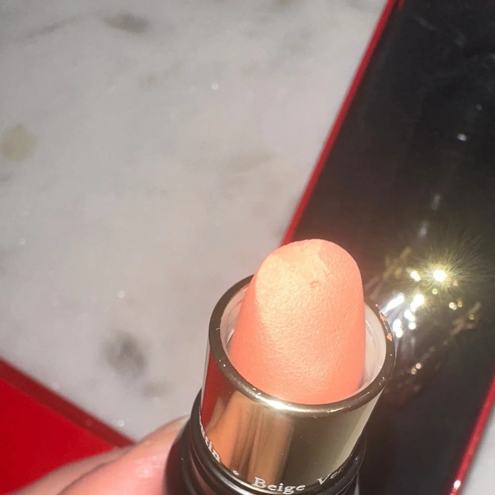 Christian Louboutin Lipstick Velvet Matte - Beige Very Gil 015M